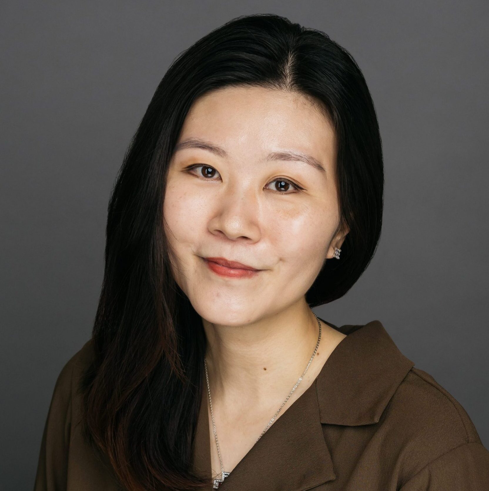 Victoria (Jungmee) Lee